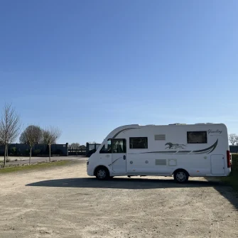 Aire de services pour camping-cars à Chauray