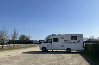 Aire de services pour camping-cars à Chauray