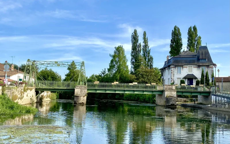 Magné et son pont