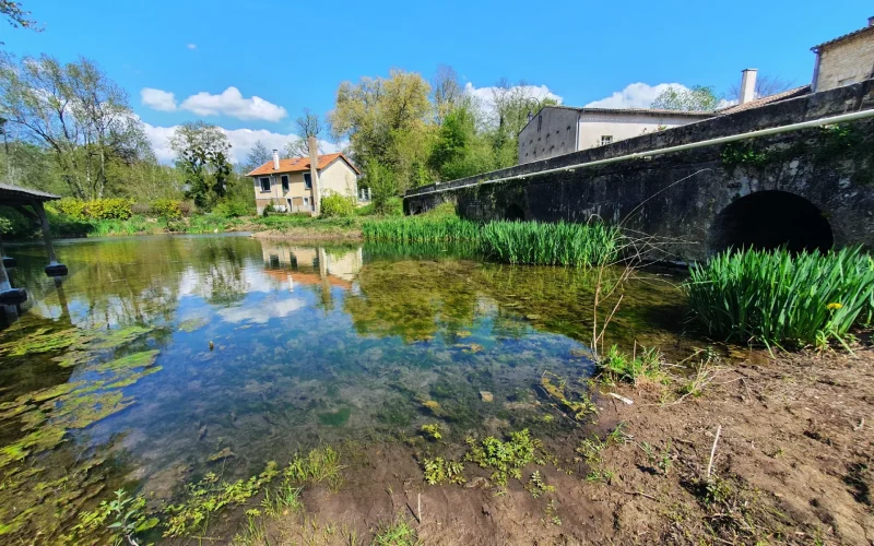 lavoir-de-saint-gelais-niort-marais-poitevin